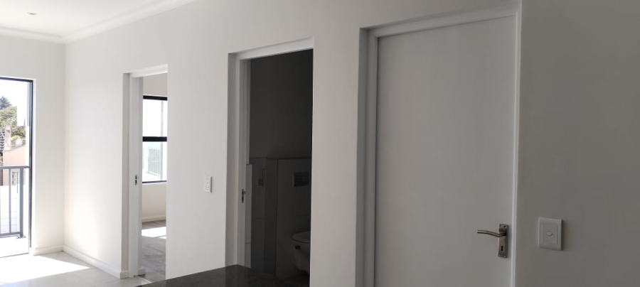 1 Bedroom Property for Sale in Table View Western Cape